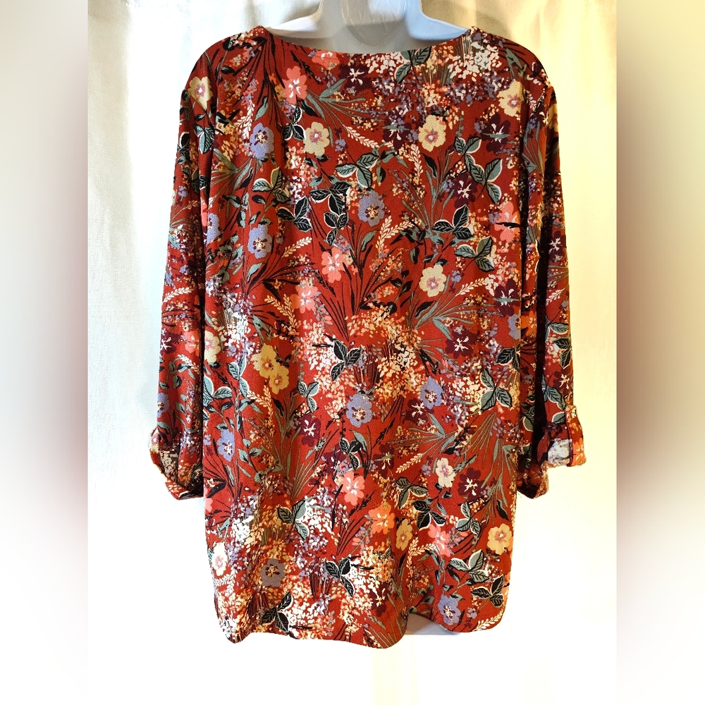 3/$20 Cure 1XL Fall button Roll Sleeve Top - Picture 7 of 7
